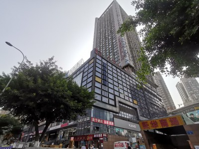 重庆市石桥铺商圈九龙坡区渝州路8号泰兴科技广场大厦外景