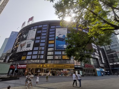 重庆市石桥铺商圈九龙坡高新区石杨路15号西部商城外景